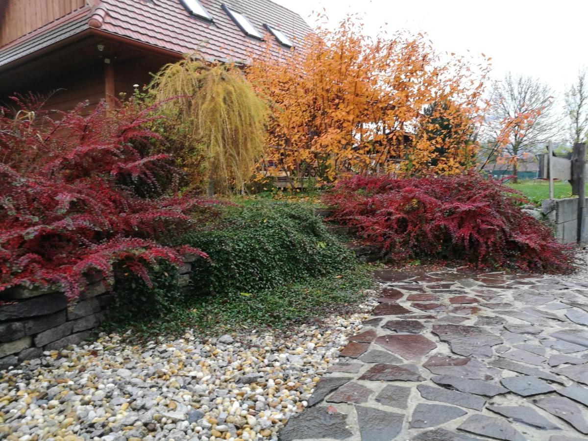Holiday Home Holiday Raj Bešeňová Esterno foto