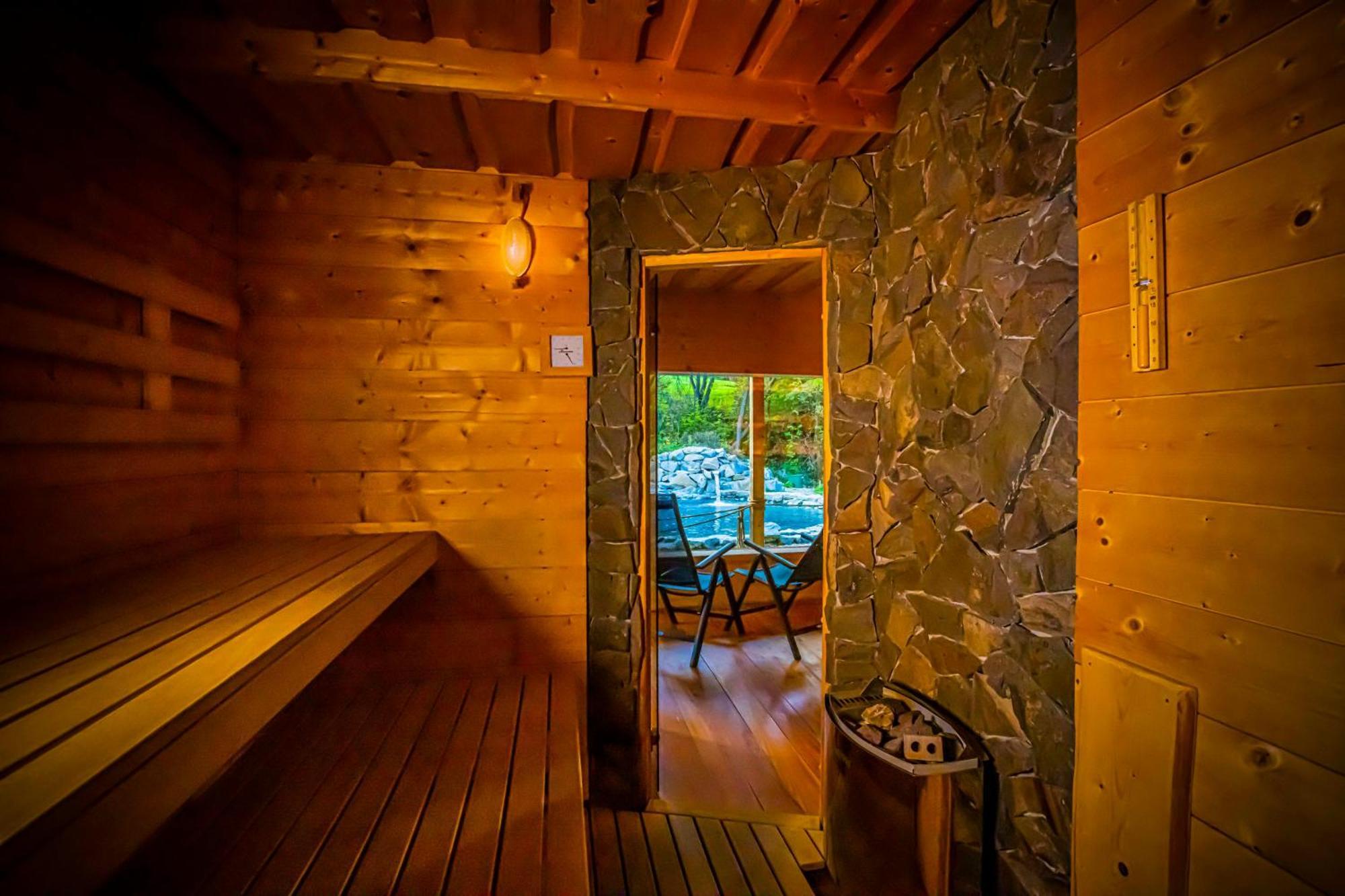 Holiday Home Holiday Raj Bešeňová Esterno foto